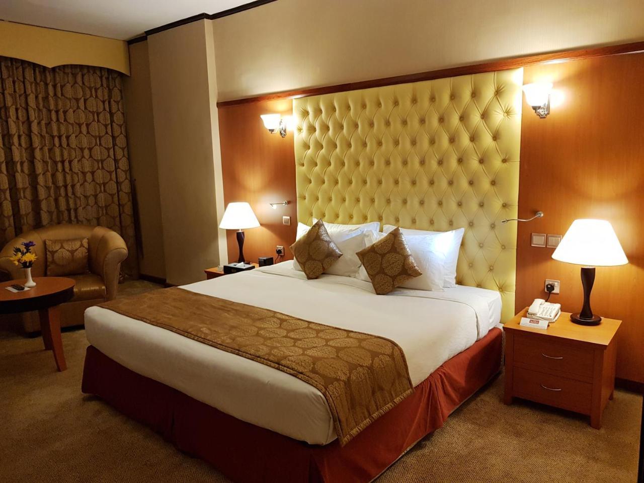 The Park Hotel Formerly Dubai Buitenkant foto